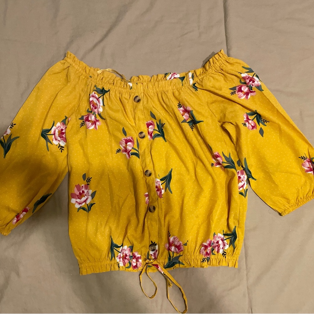 Mid sleeve yellow Woman’s Top